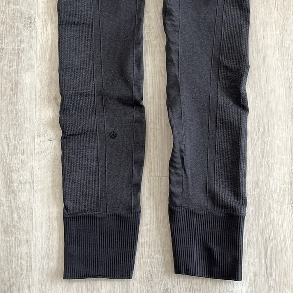 Lululemon Ebb to Street Seamless Leggings‎ Ribbed Cuff - Women’s Likely Size 6 - Picture 6 of 10